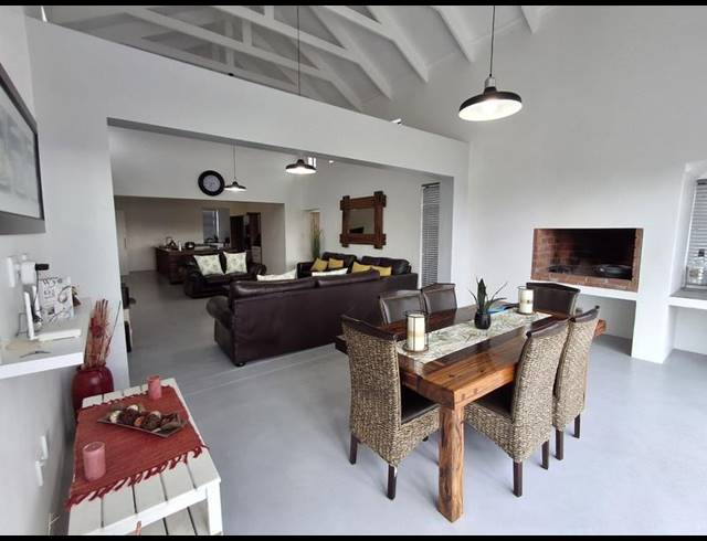 3 BEDROOM HOUSE FOR SALE IN BRITANNIA BAY